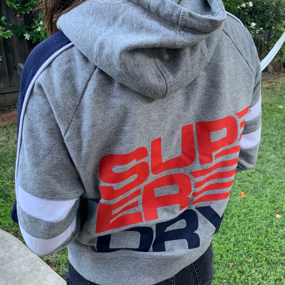 Superdry grey zip up hoodie💧